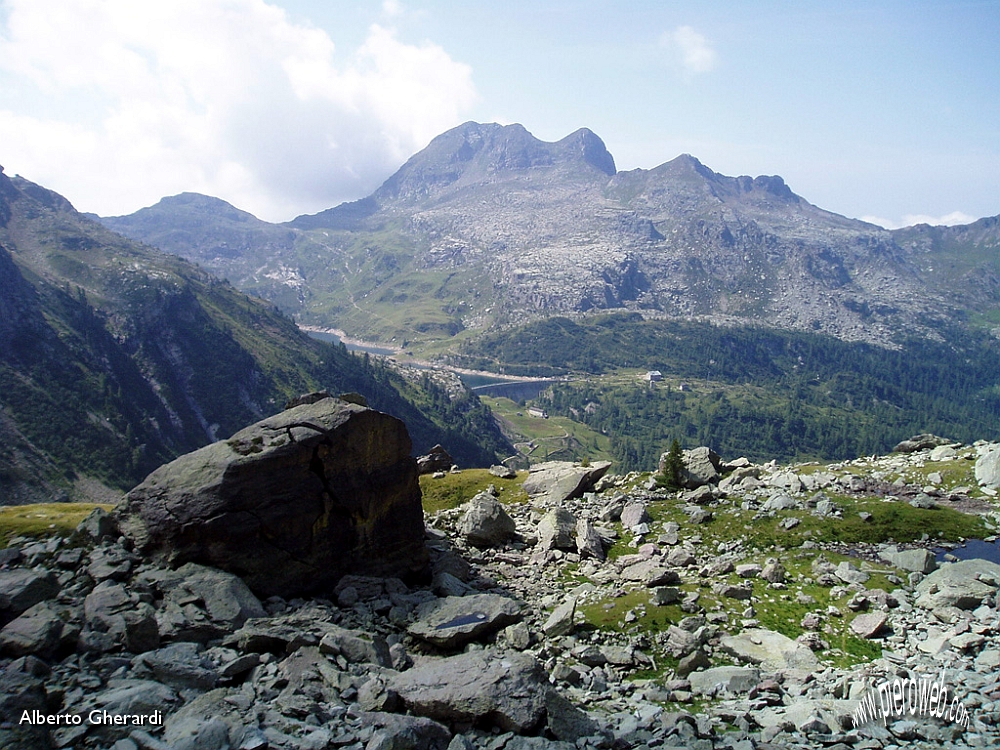 09 Dalla base della ferrata verso i Laghi Gemelli.jpg - OLYMPUS DIGITAL CAMERA